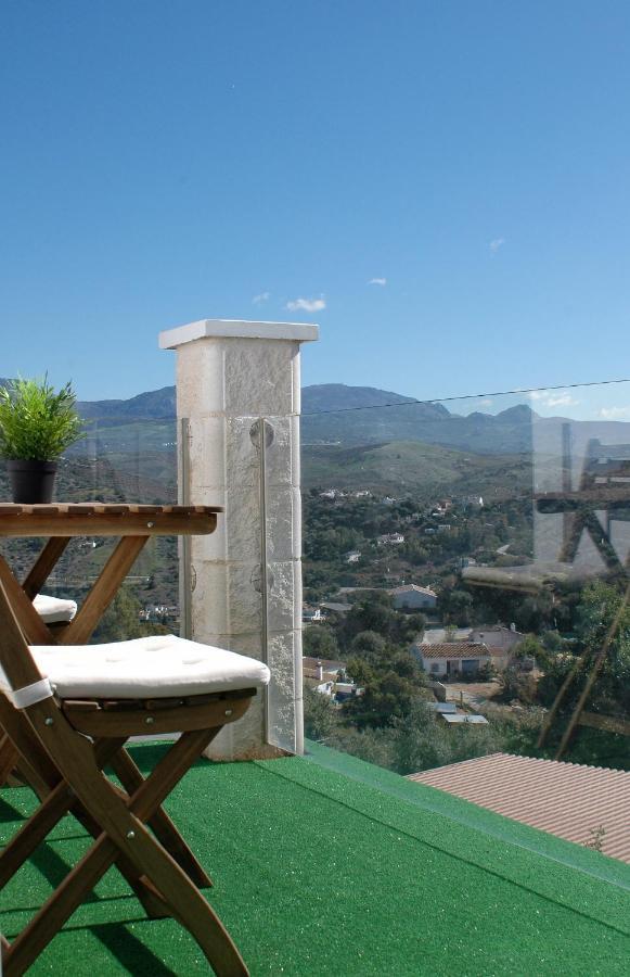 Jingtu Wellness & Spa B&B Comares Екстериор снимка